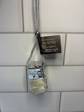 Load image into Gallery viewer, Frosted Juniper